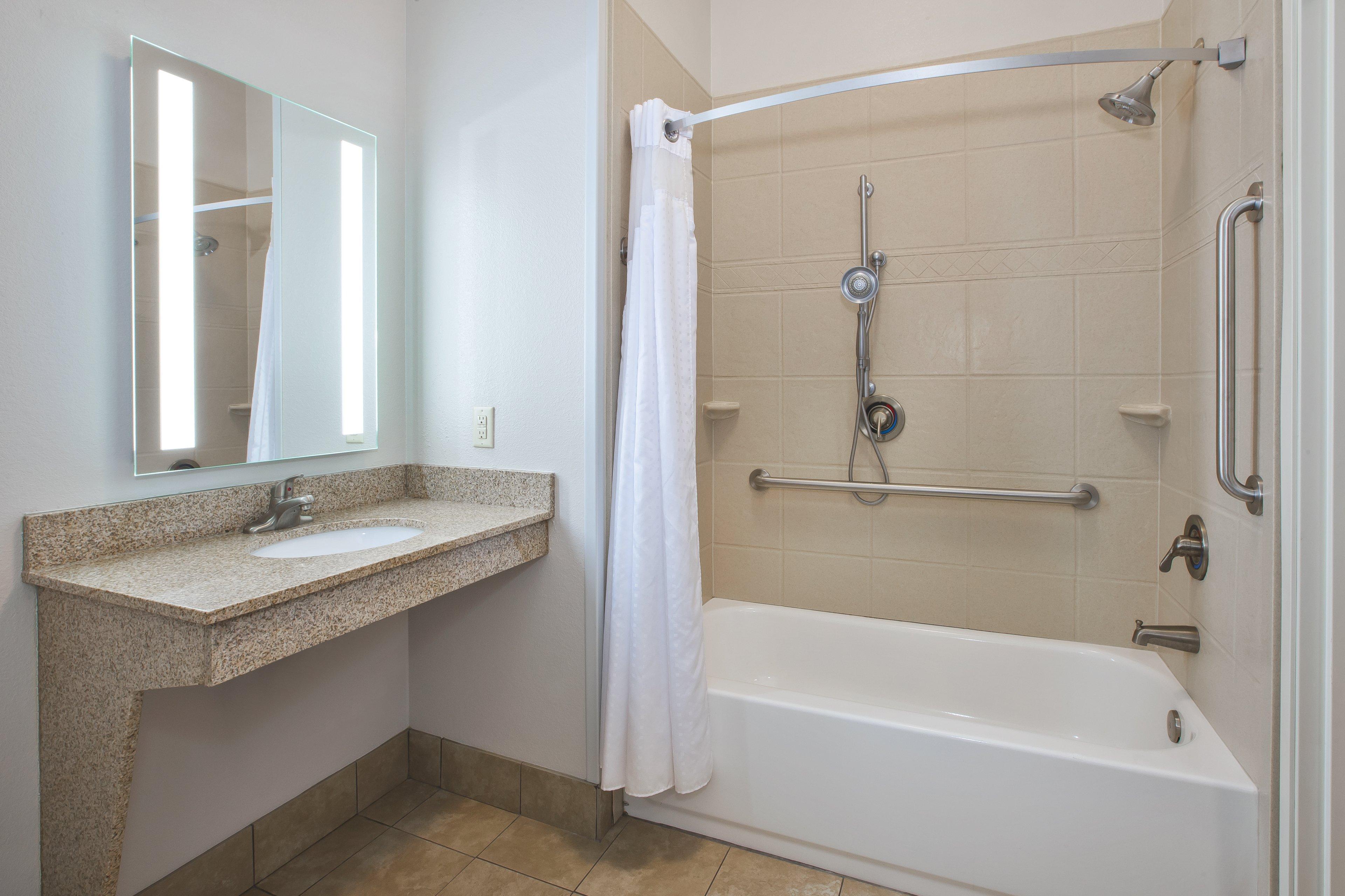Holiday Inn Express Niles By Ihg Екстериор снимка