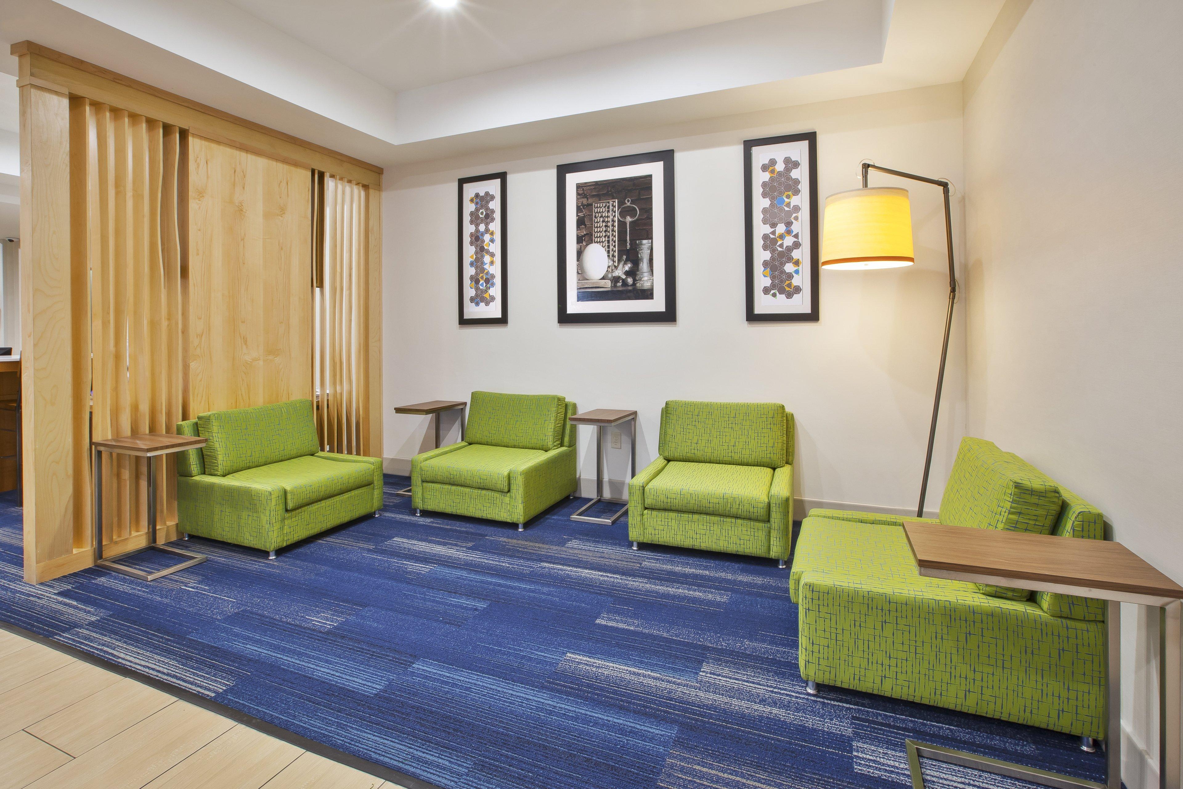 Holiday Inn Express Niles By Ihg Екстериор снимка