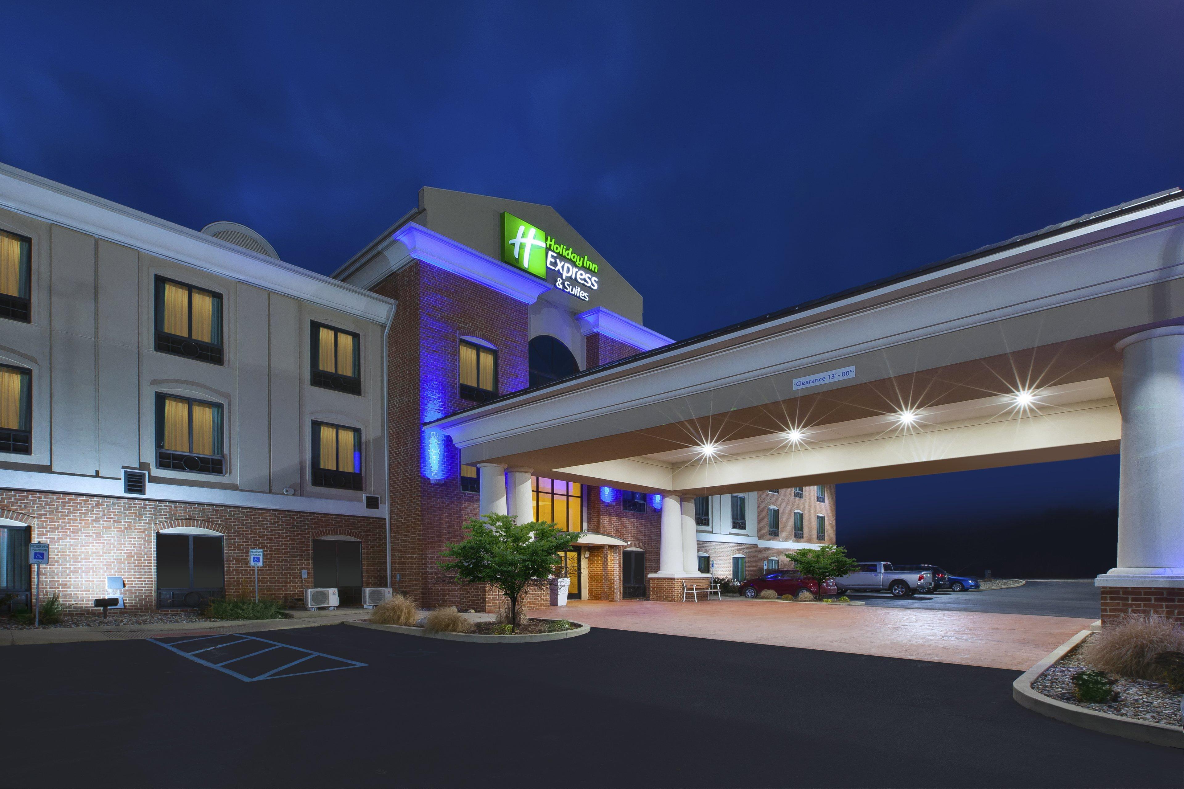 Holiday Inn Express Niles By Ihg Екстериор снимка