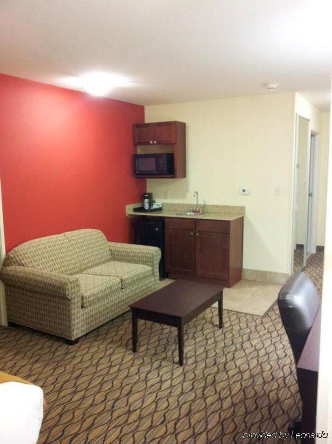 Holiday Inn Express Niles By Ihg Екстериор снимка