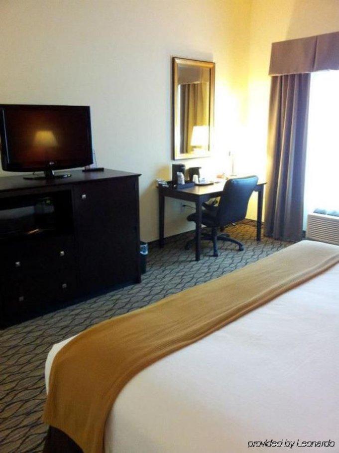 Holiday Inn Express Niles By Ihg Екстериор снимка