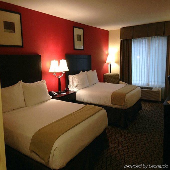 Holiday Inn Express Niles By Ihg Екстериор снимка