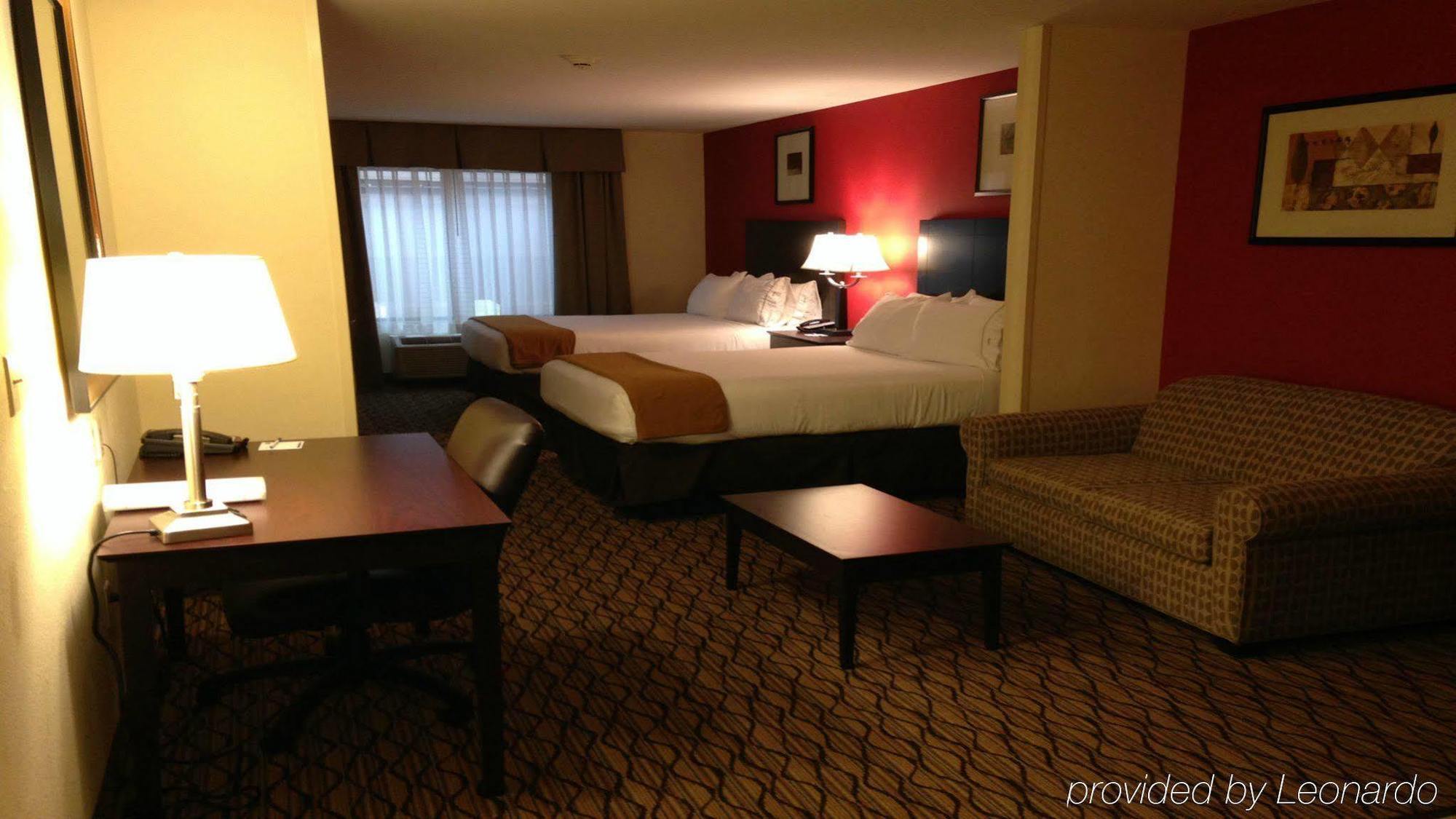 Holiday Inn Express Niles By Ihg Екстериор снимка